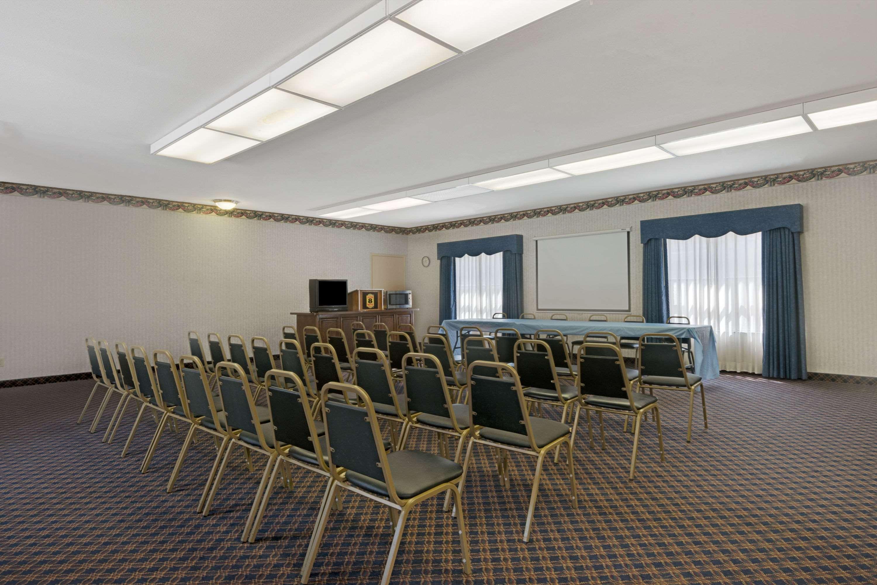 Super 8 By Wyndham יוניברסל סיטי מראה חיצוני תמונה